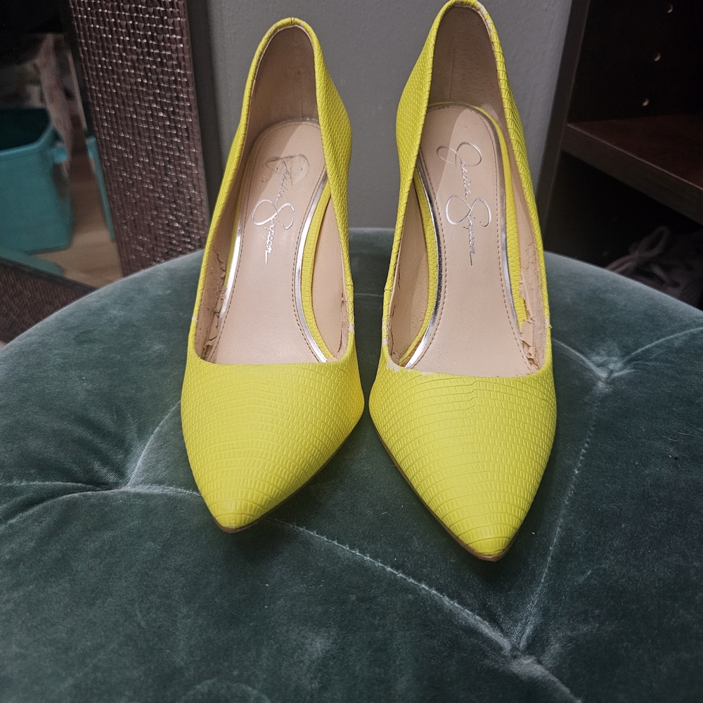 Jessica Simpson Vibrant Yellow Heels - Picture 3 of 7